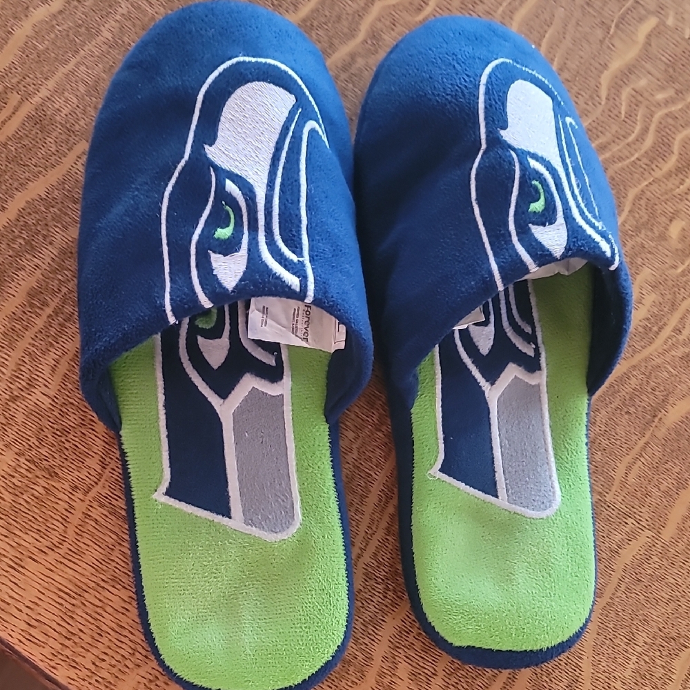 SEAHAWKS Mens SLIPPERS SZ 11-12